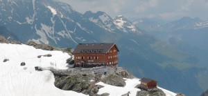 Meraner Höhenweg - Stettiner Hütte Durch eine Lawine im Winter 2013/2014 fast komplett zerstört